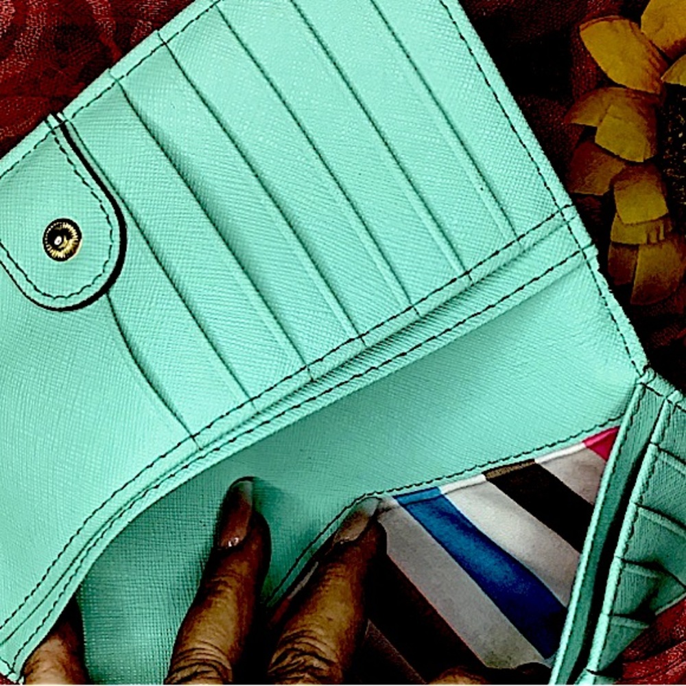 Nwot Kate Spade T & Co. Color Large Wallet. Snap closure, zipper pocket  on back - Picture 8 of 12